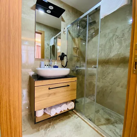 Hotel Palmera Art House