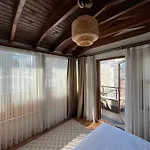Palmera Art House *